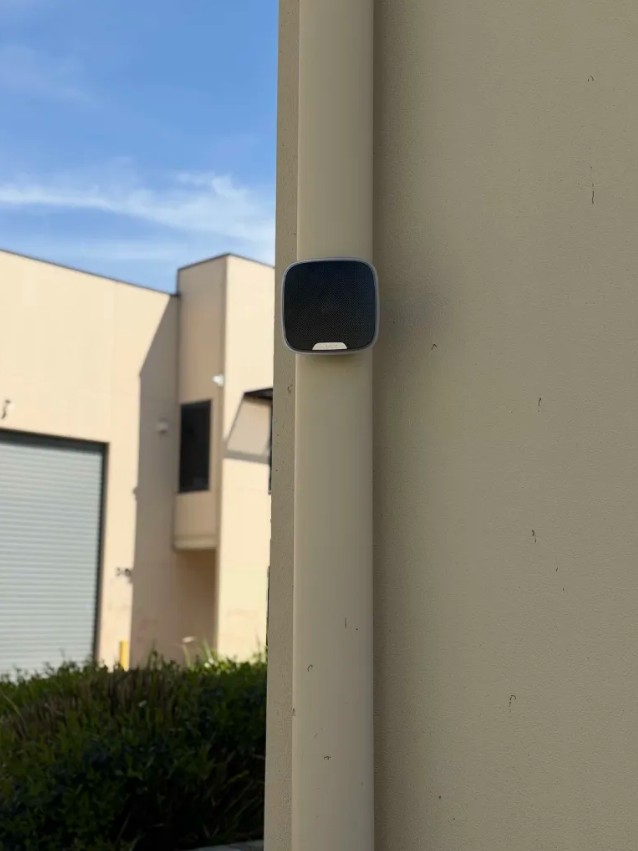 Ajax StreetSiren Pole Mount Bracket - Image 2