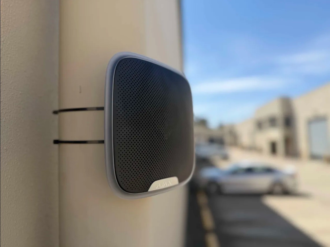 Ajax StreetSiren Pole Mount Bracket - Image 3